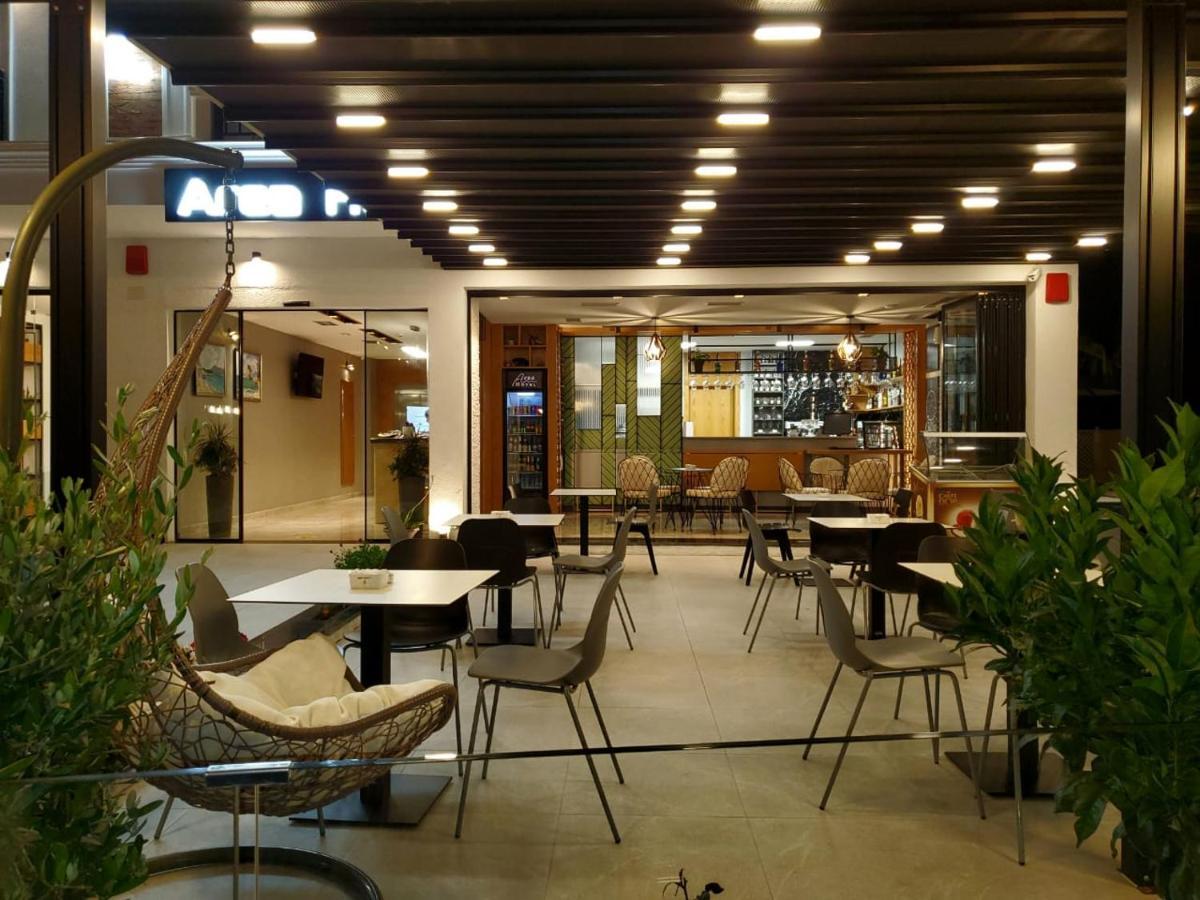 Area Hotel Ксамил Екстериор снимка