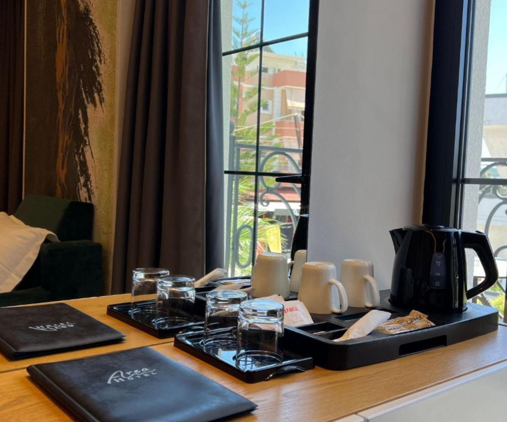 Area Hotel Ксамил Екстериор снимка