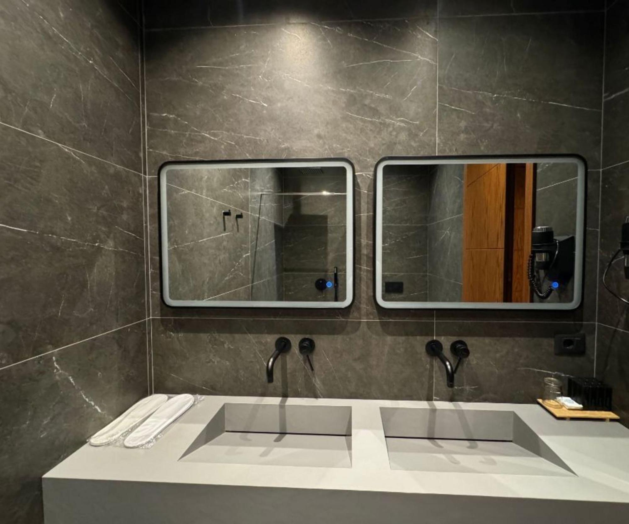 Area Hotel Ксамил Екстериор снимка