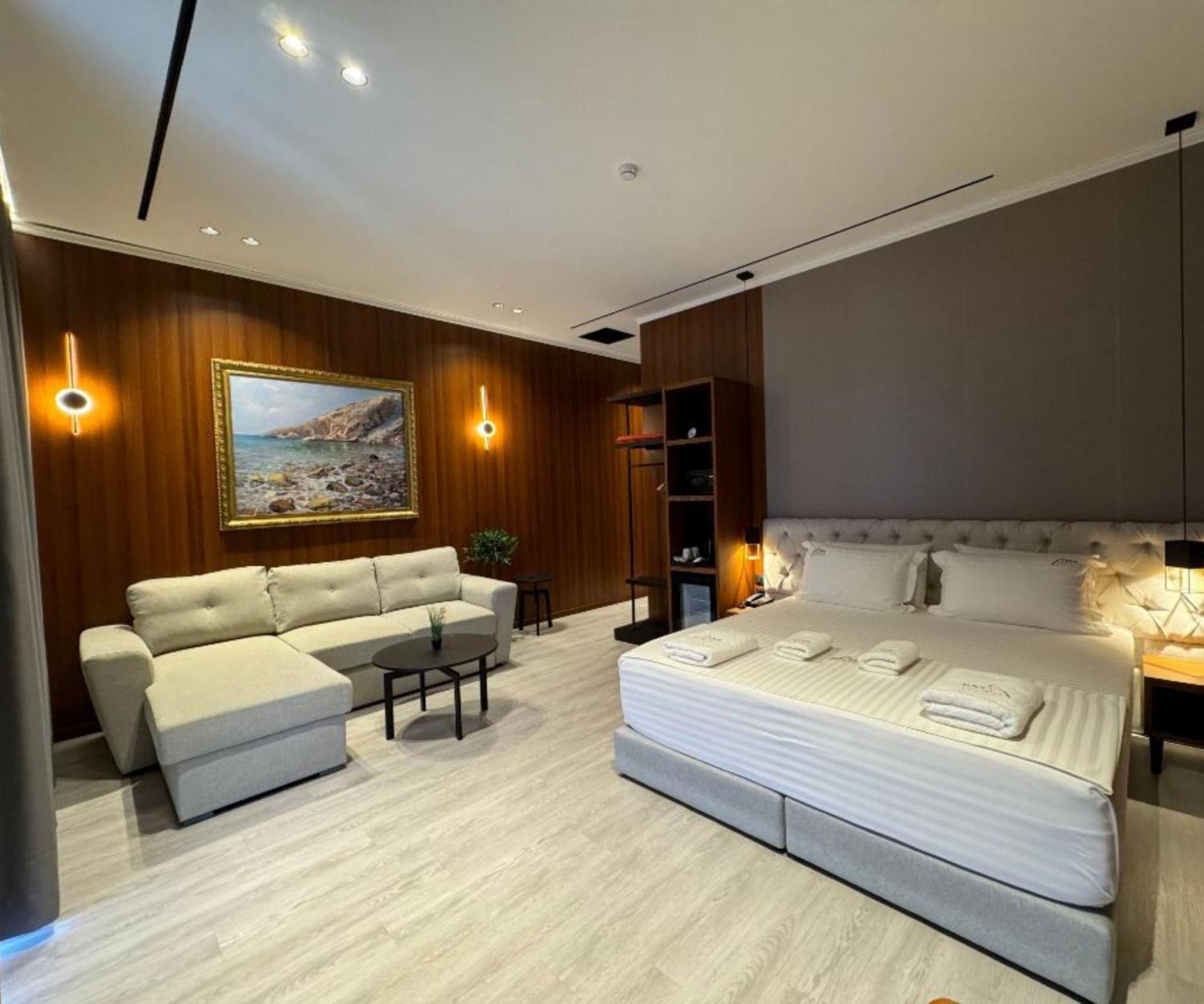 Area Hotel Ксамил Екстериор снимка