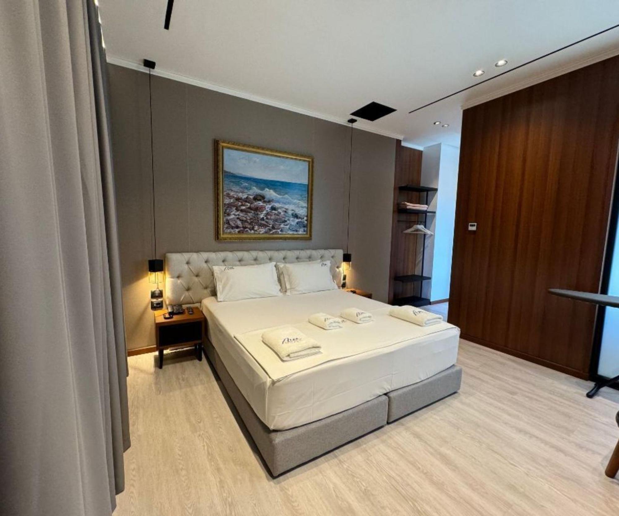 Area Hotel Ксамил Екстериор снимка