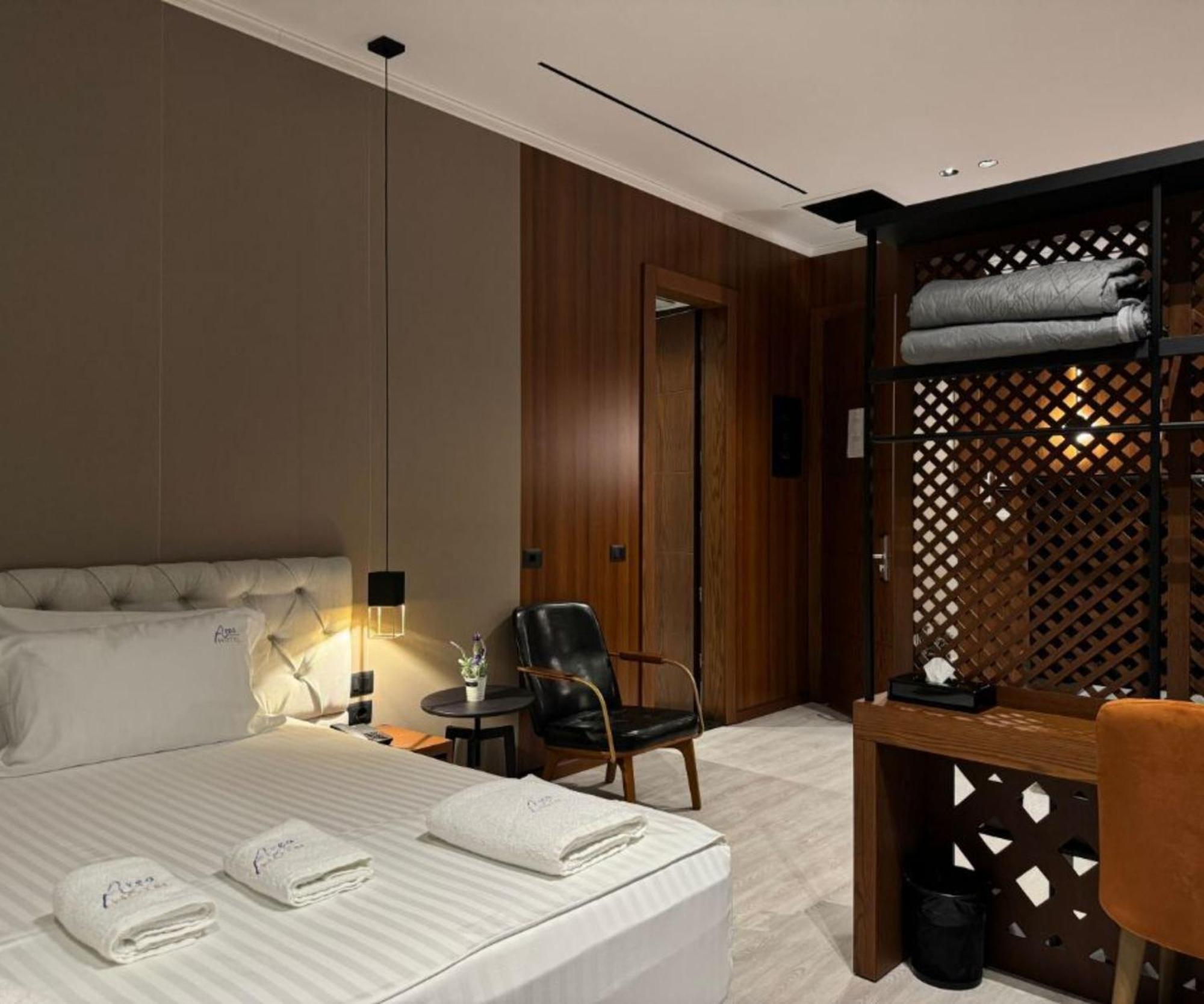 Area Hotel Ксамил Екстериор снимка