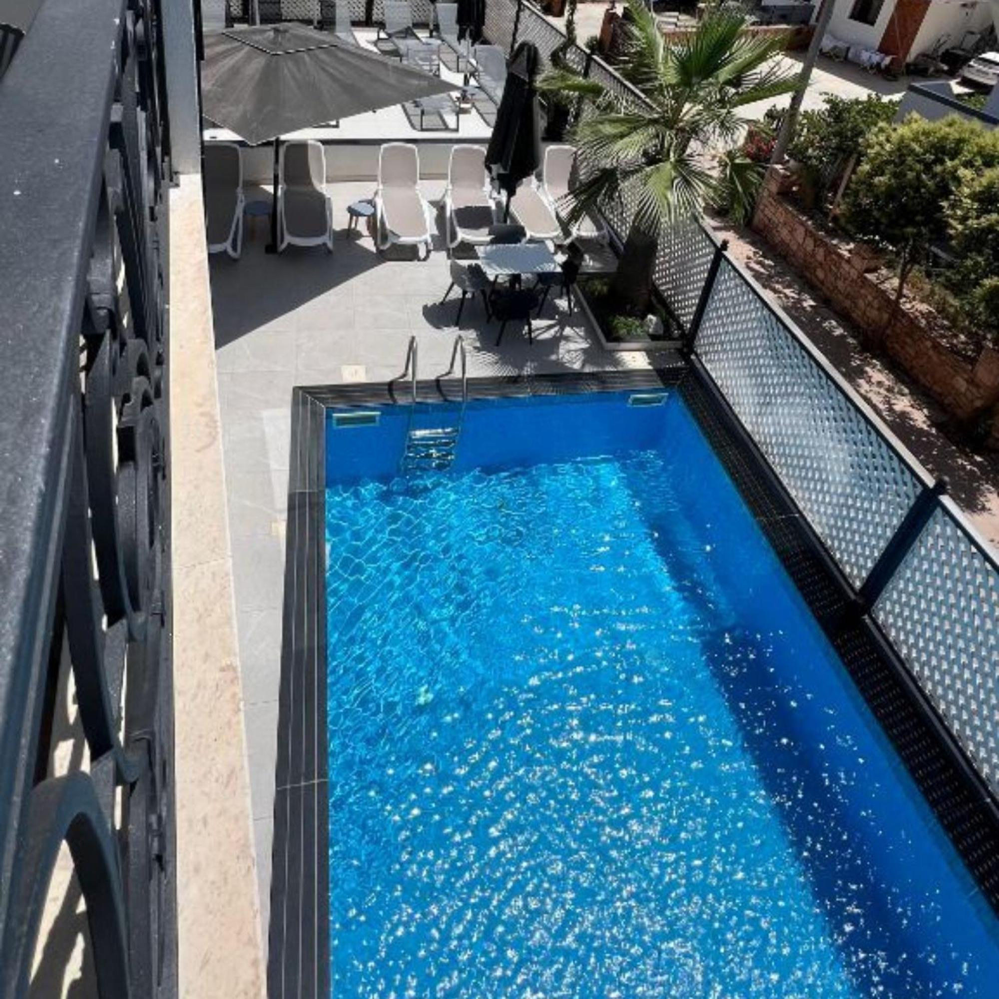 Area Hotel Ксамил Екстериор снимка